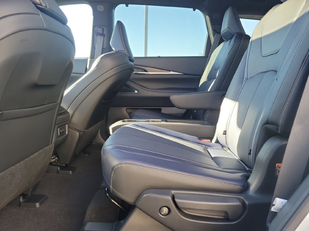 Certified 2026 INFINITI QX60 Sport w/ Dark Cargo Package AWD/4WD image 27