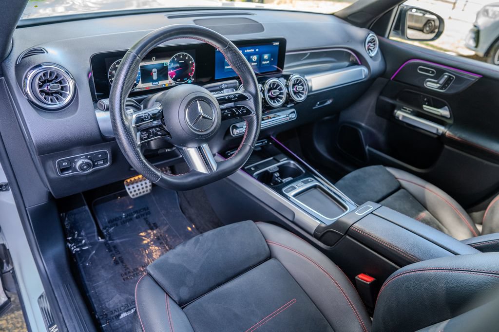 Used 2024 Mercedes-Benz GLB 250 image 4
