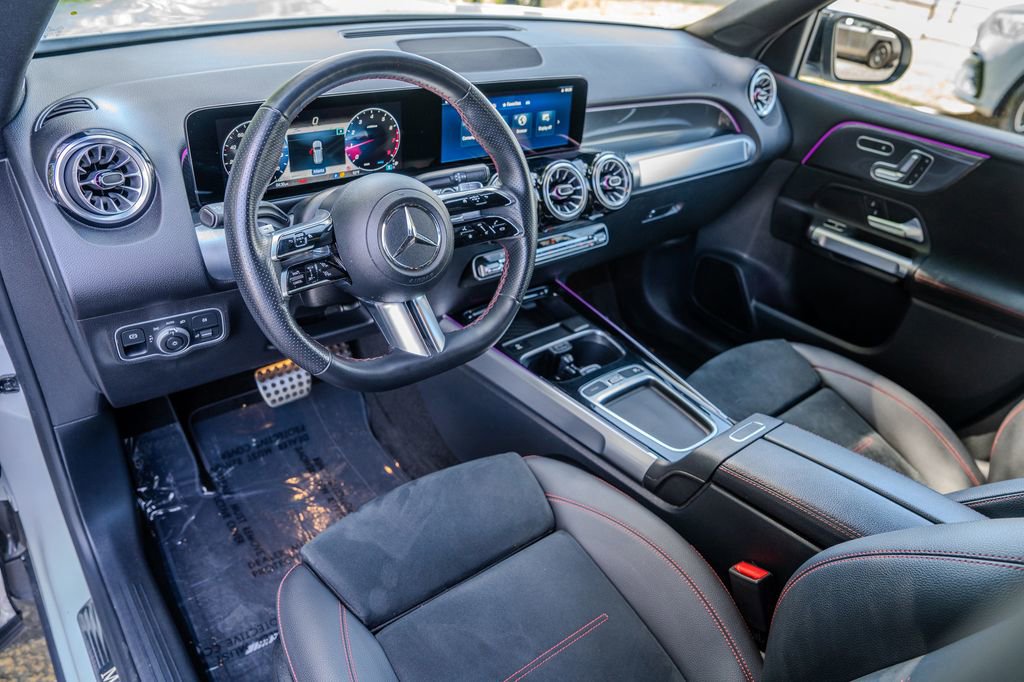 Used 2024 Mercedes-Benz GLB 250 image 4