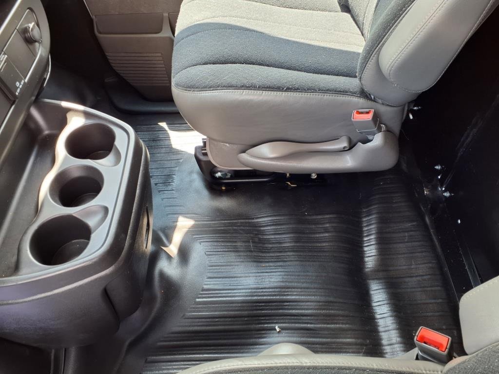 Used 2024 Chevrolet Express 2500 w/ Driver Convenience Package image 15