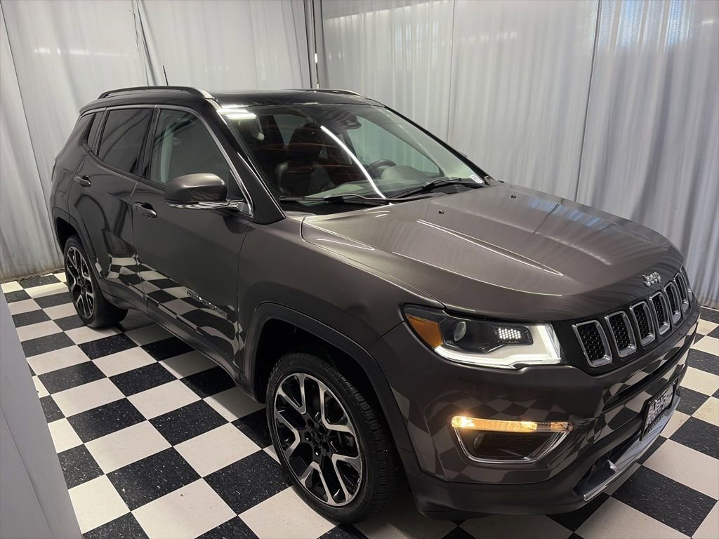 Used 2017 Jeep Compass Limited AWD/4WD image 3