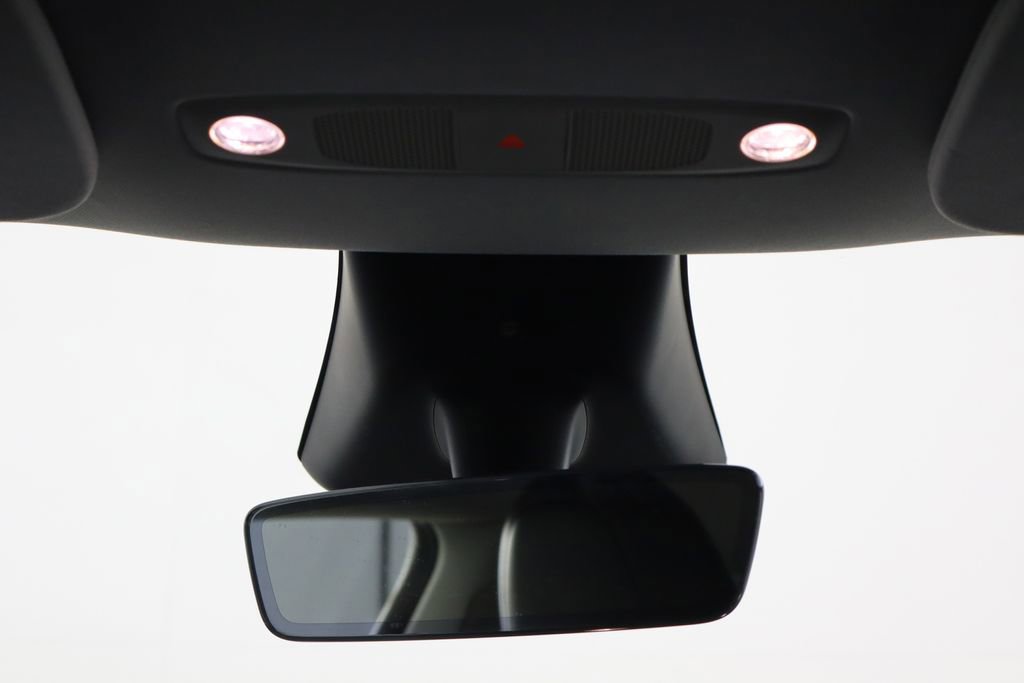 Used 2023 Tesla Model Y Long Range AWD/4WD image 23