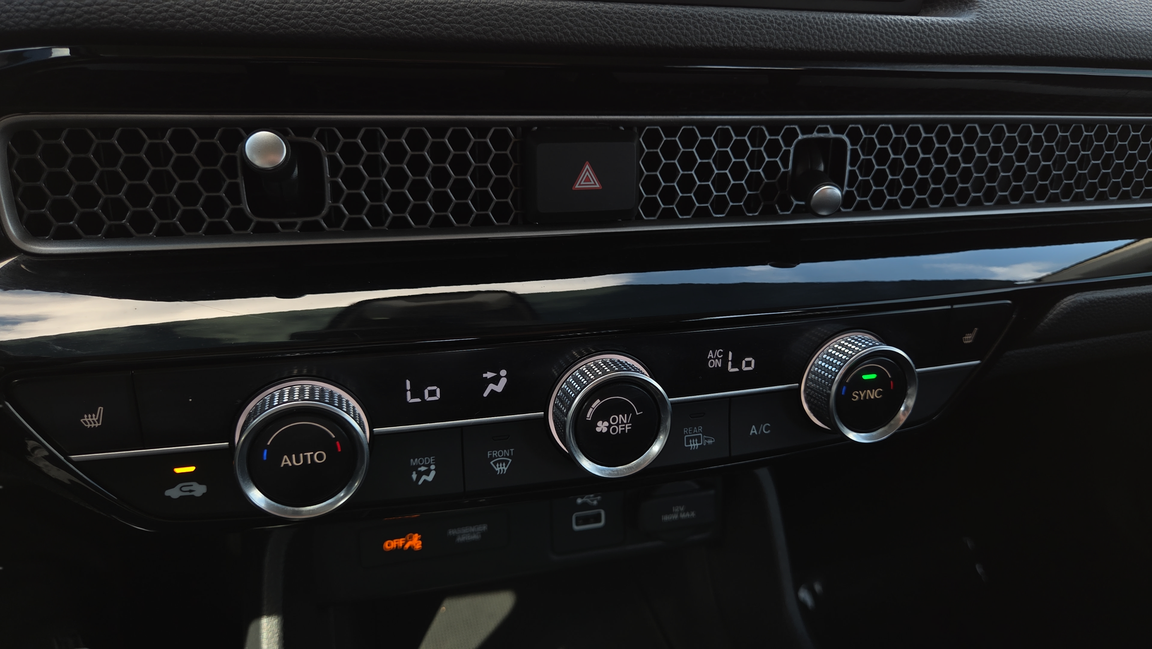 Certified 2024 Honda Civic EX-L image 30