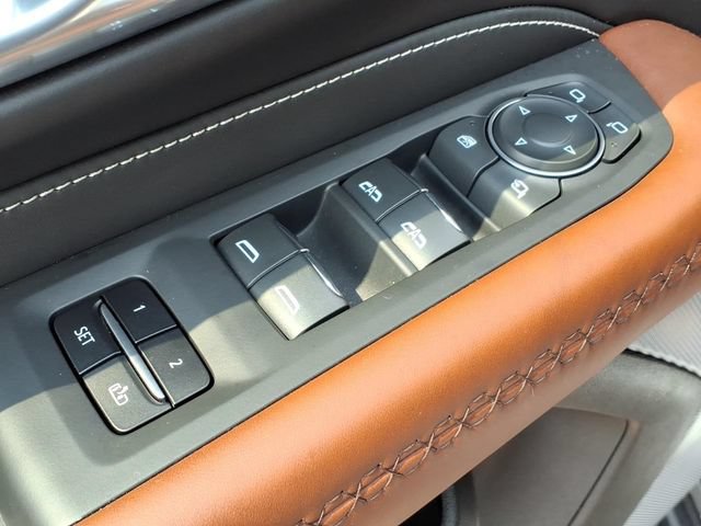 Used 2023 GMC Yukon XL Denali Ultimate AWD/4WD image 14