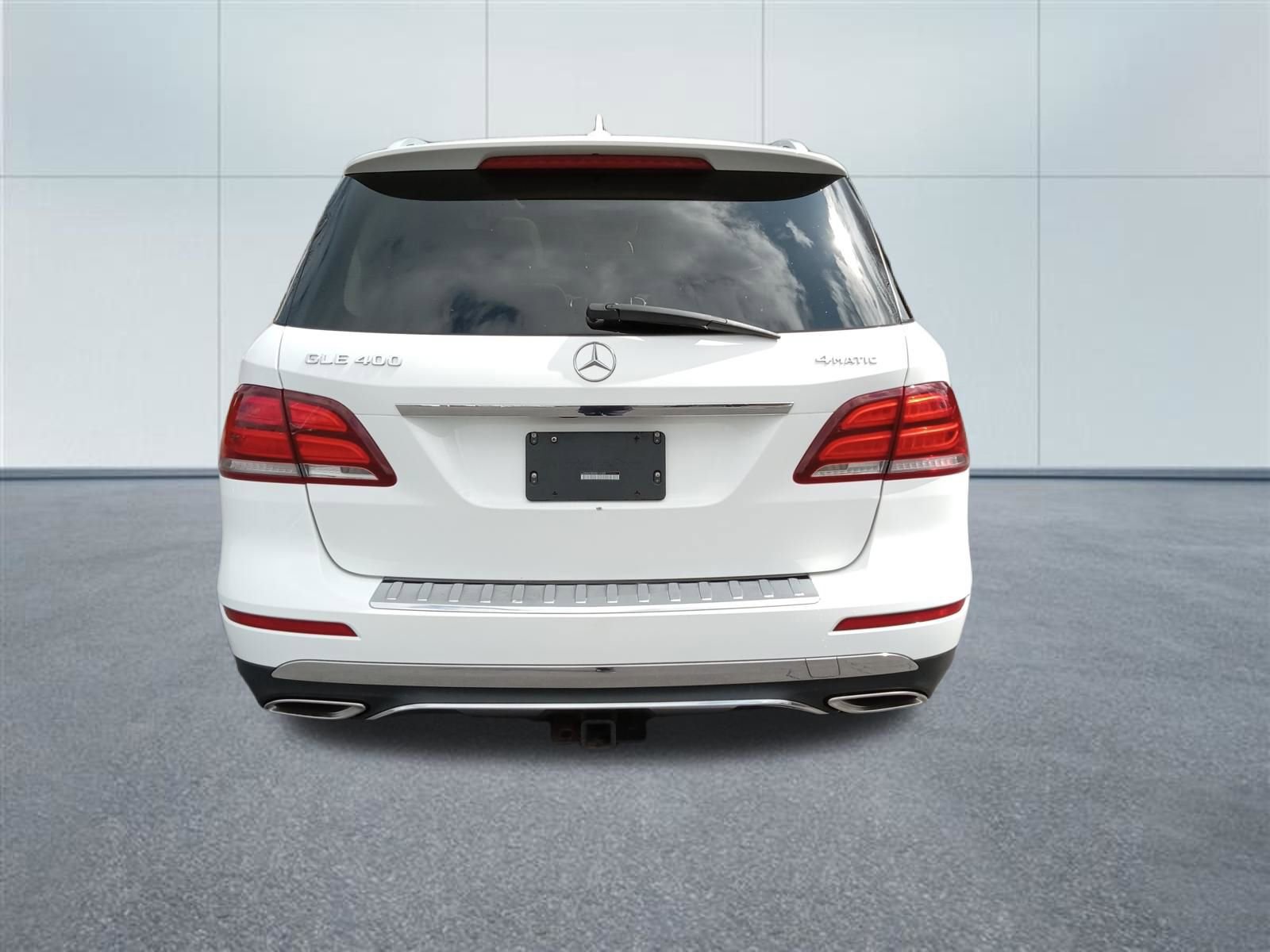 Used 2019 Mercedes-Benz GLE 400 4MATIC image 4