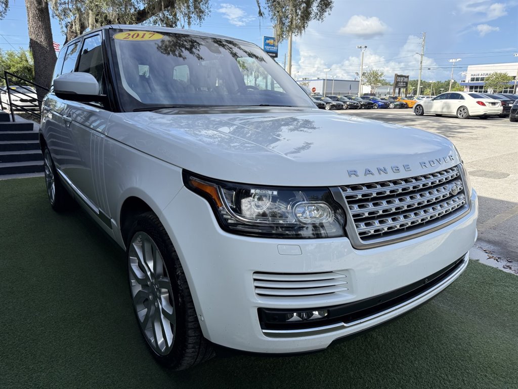 Used 2017 Land Rover Range Rover HSE AWD/4WD image 3