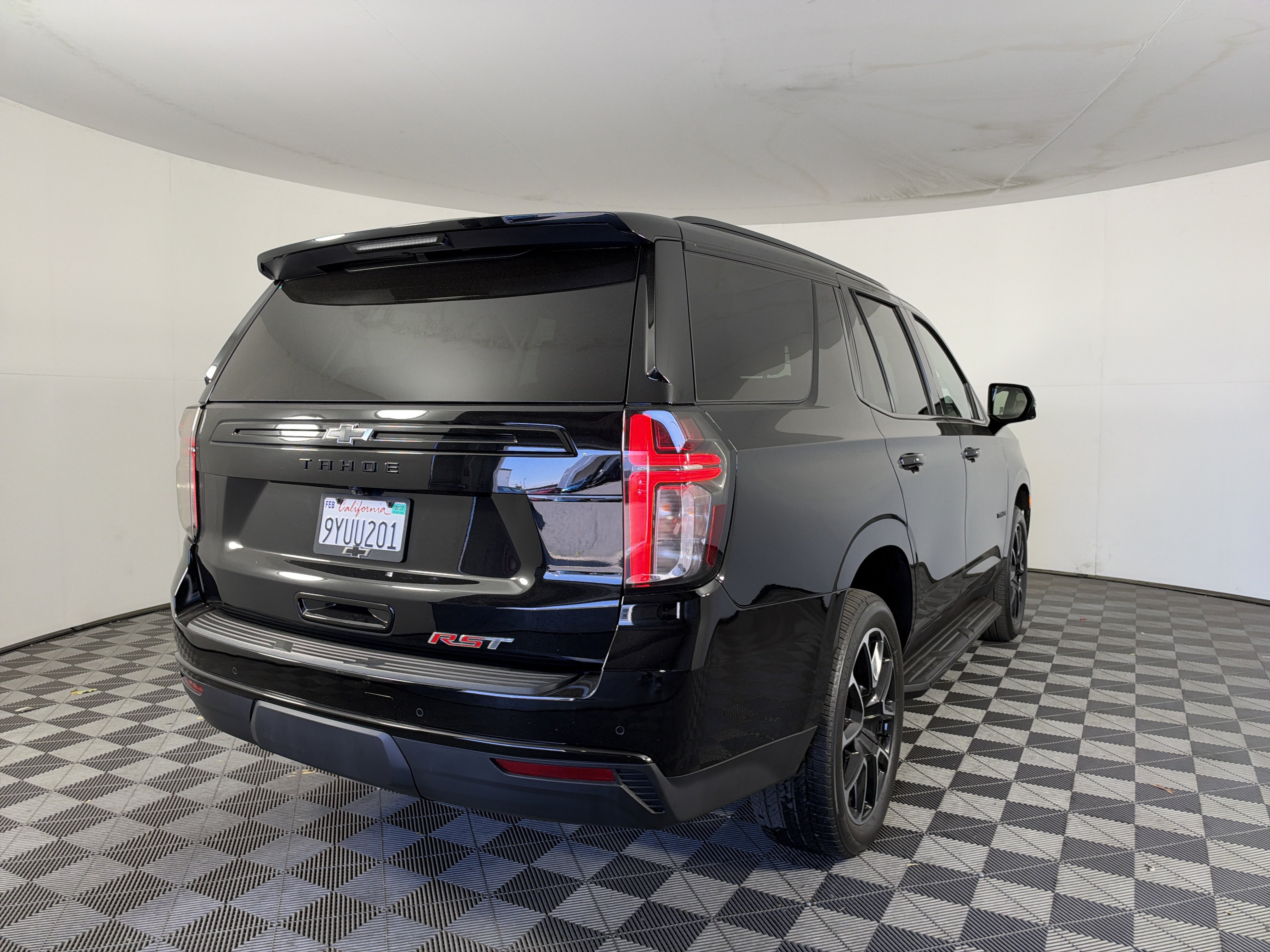 Used 2024 Chevrolet Tahoe RST w/ Luxury Package AWD/4WD image 6
