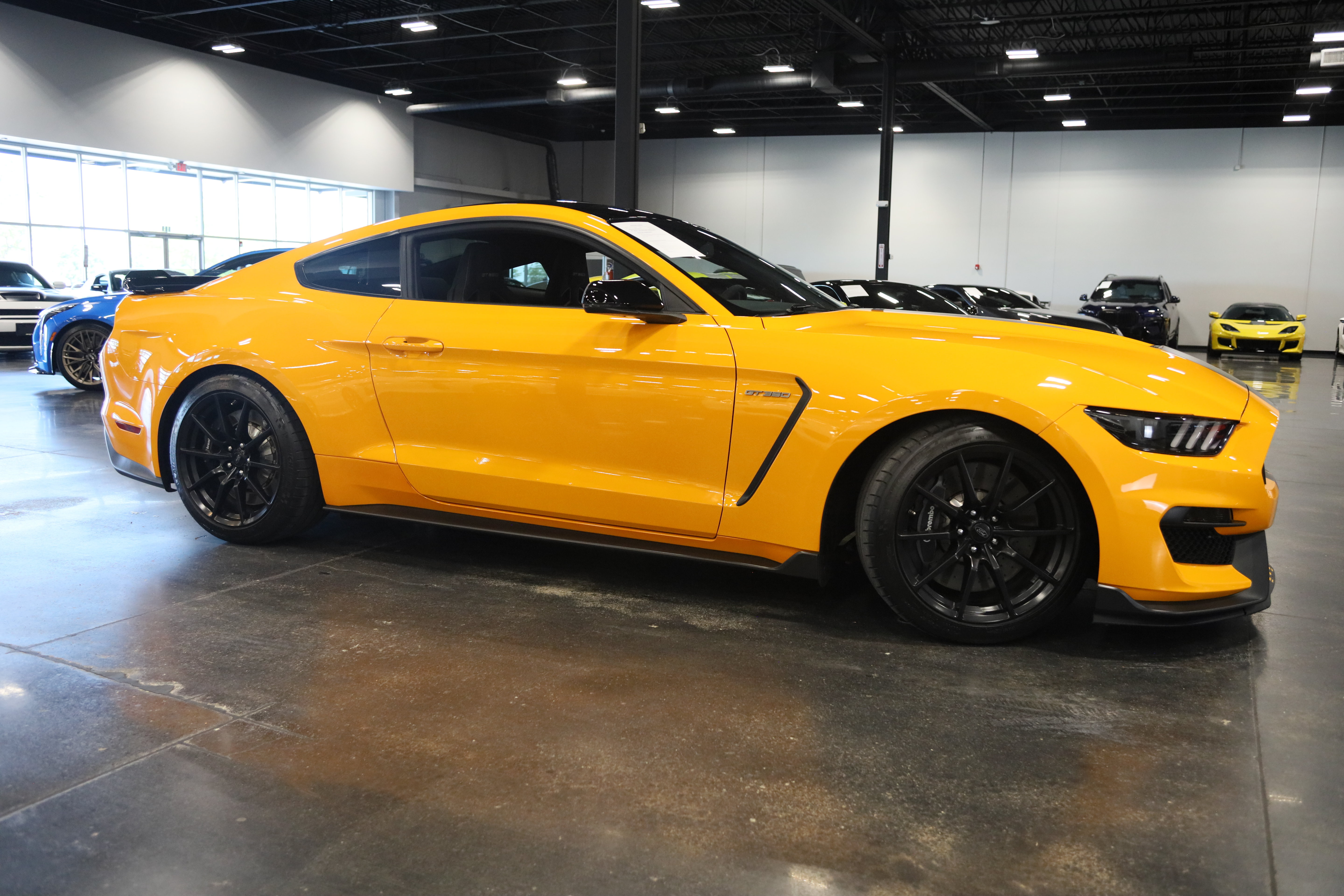 Used 2018 Ford Mustang Shelby GT350 w/ Electronics Package RWD image 8