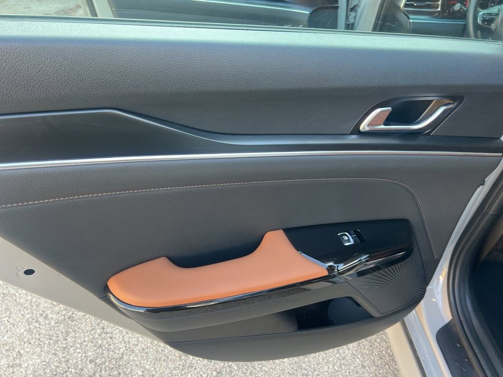 Used 2024 Kia K5 GT w/ GT1 Package image 11