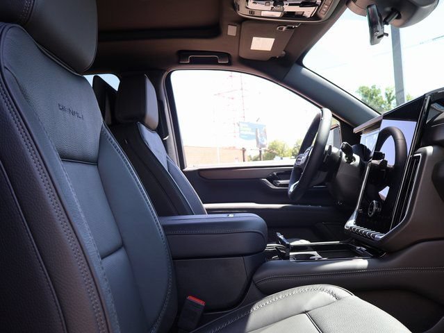 New 2026 GMC Yukon Elevation w/ Elevation Premium Package AWD/4WD image 7