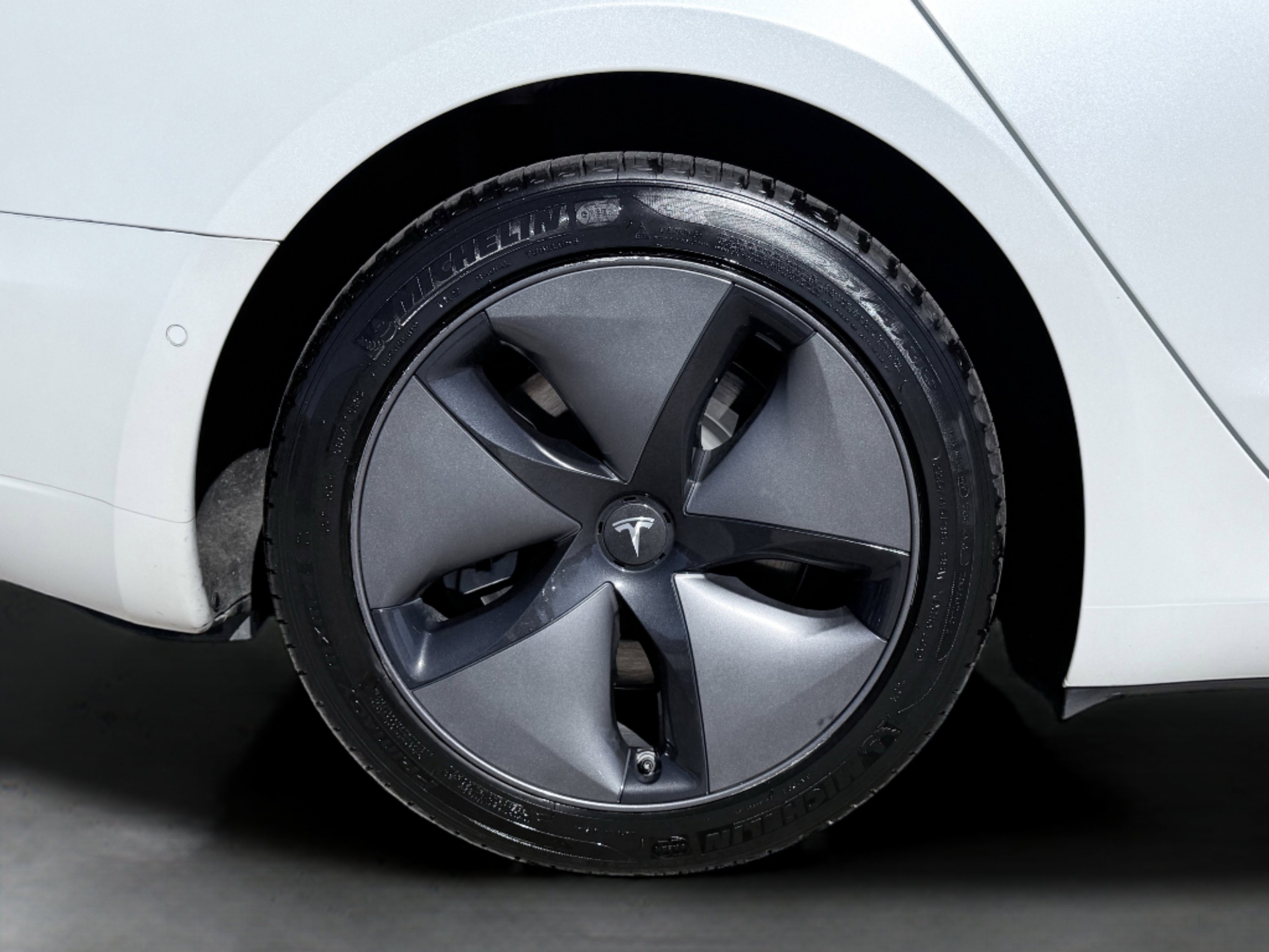 Used 2021 Tesla Model 3 Long Range image 11