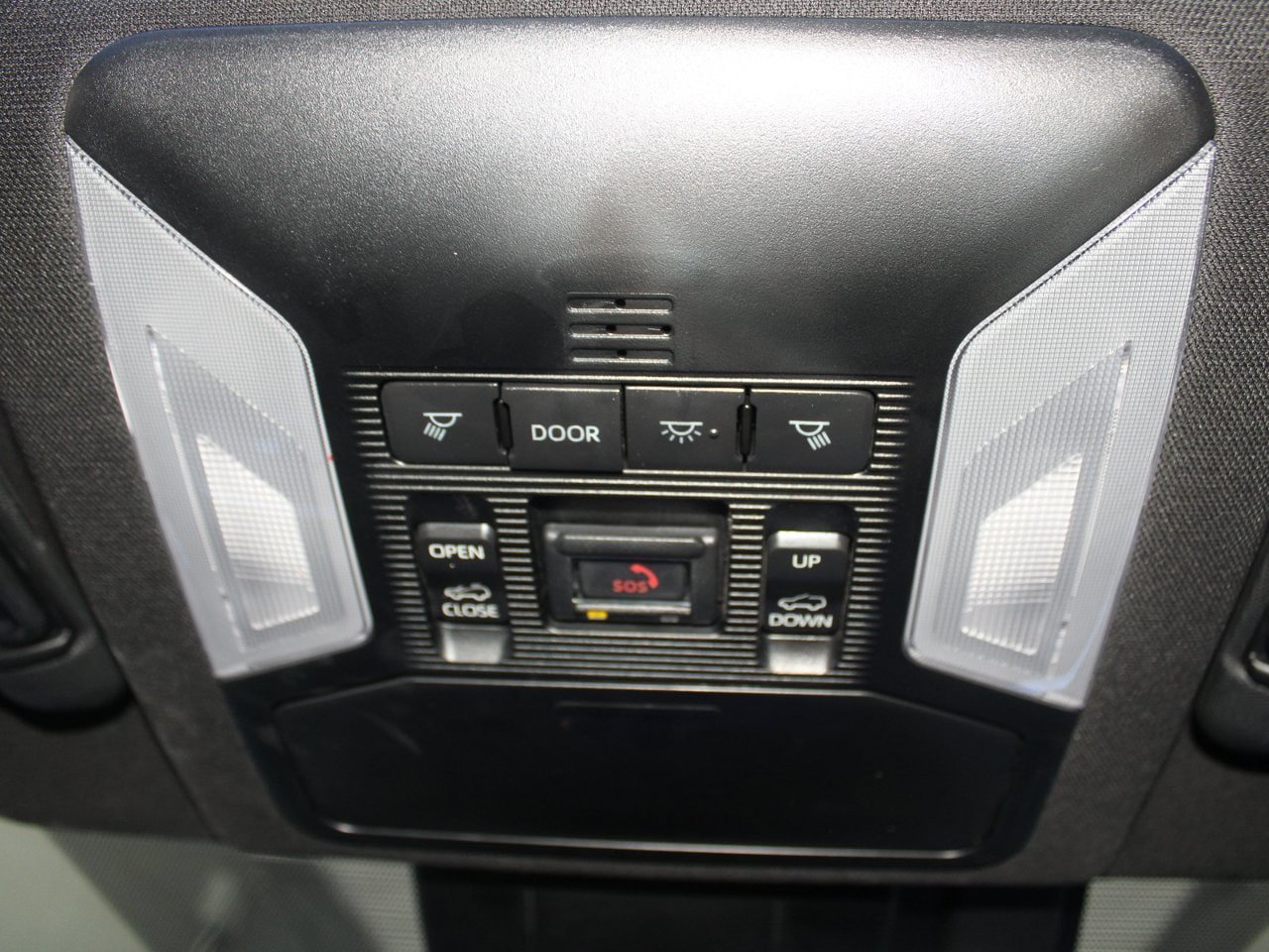 Used 2025 Toyota RAV4 XSE AWD/4WD image 38