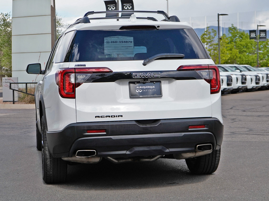 Used 2023 GMC Acadia SLE w/ Driver Convenience Package FWD image 11