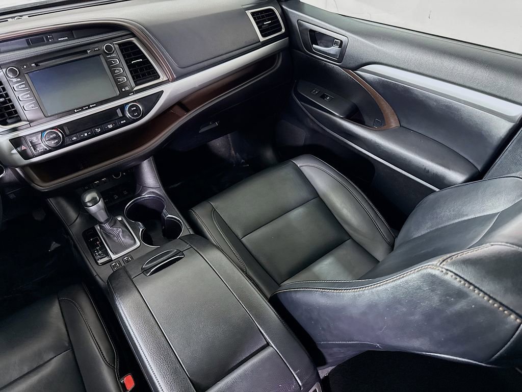 Certified 2019 Toyota Highlander XLE image 26