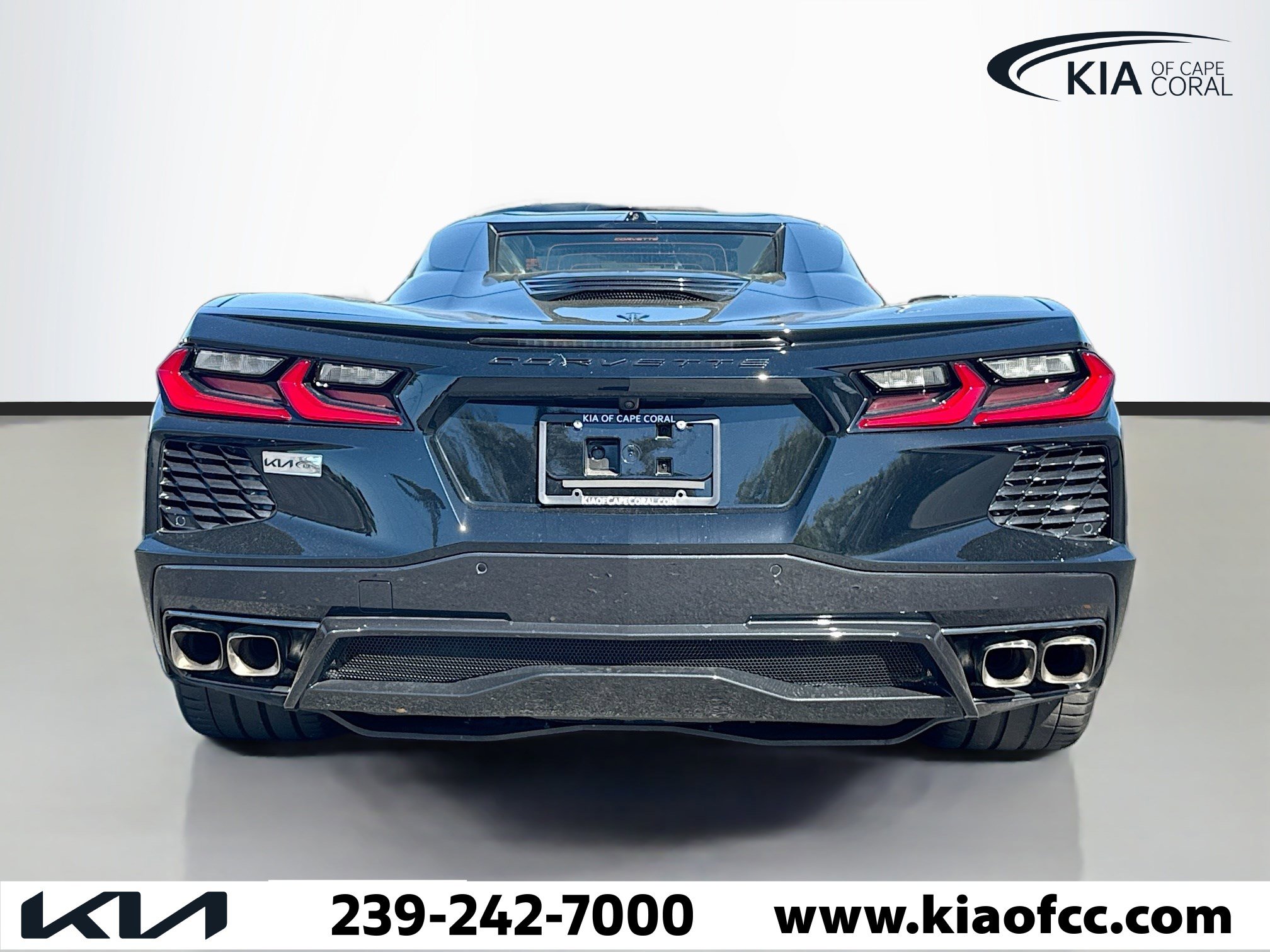 Used 2025 Chevrolet Corvette Stingray Preferred Conv w/ 2LT image 4