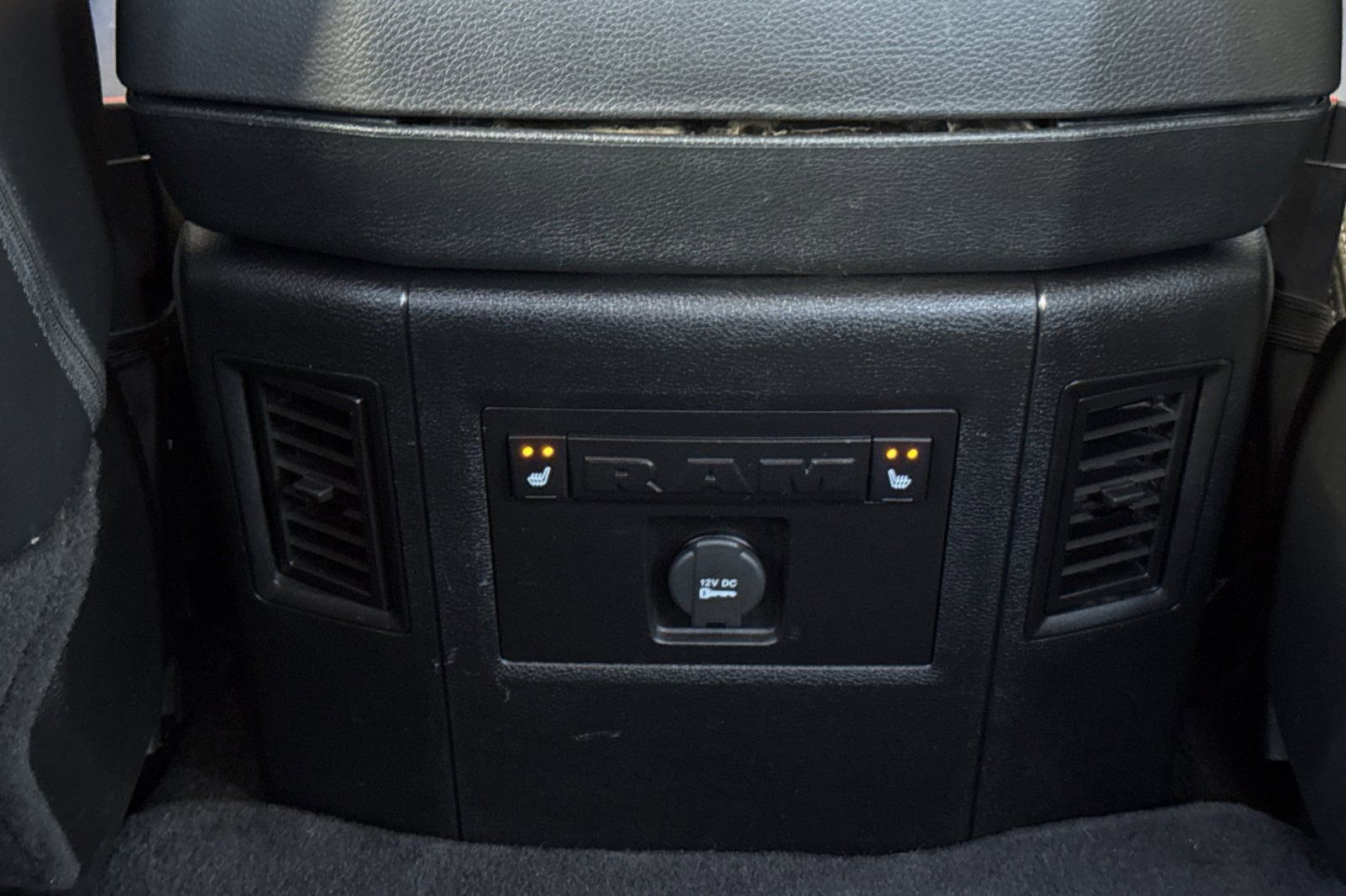 Used 2013 RAM 1500 Laramie w/ Convenience Group AWD/4WD image 39