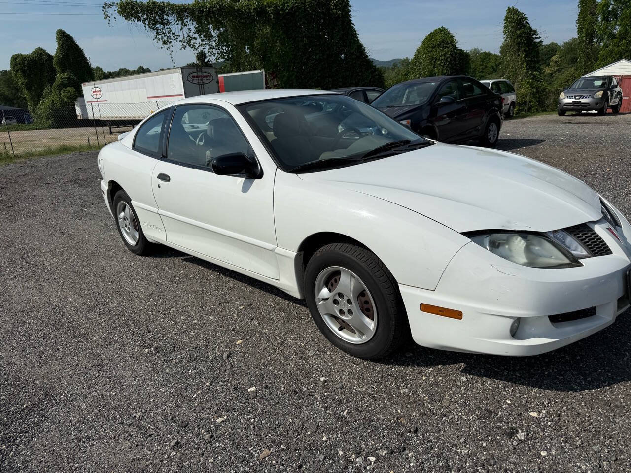 Used 2004 Pontiac Sunfire Coupe w/ 1SB Preferred Equipment Group FWD image 23