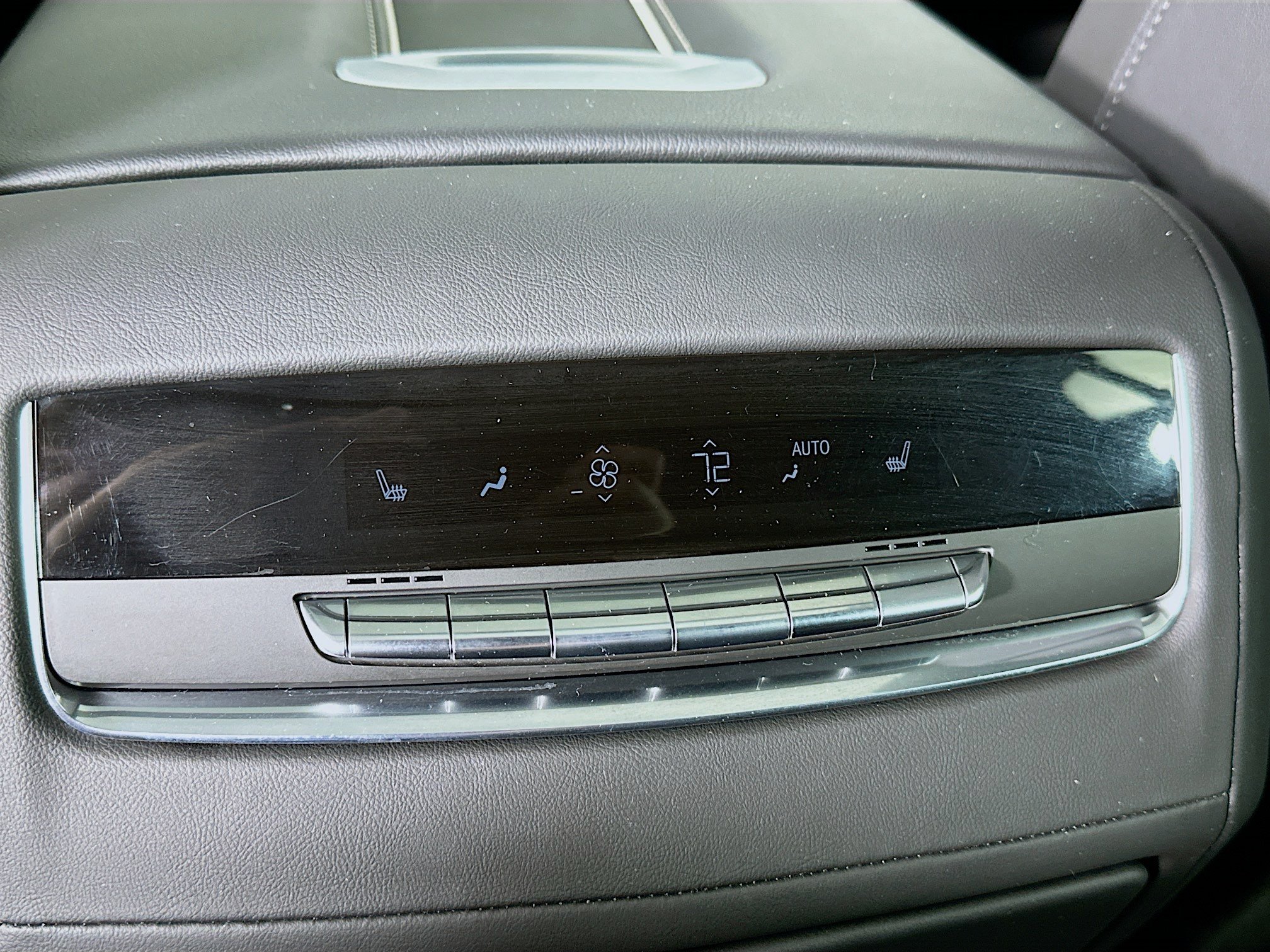 Used 2023 Cadillac Escalade Premium Luxury w/ Performance Package AWD/4WD image 26