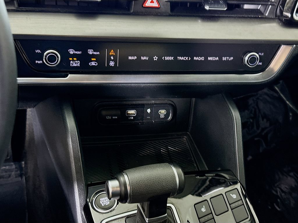 Certified 2024 Kia Sportage EX AWD/4WD image 10