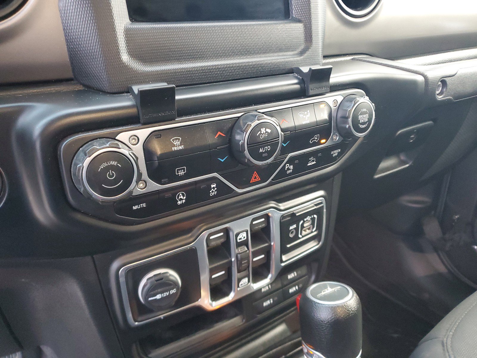 Certified 2020 Jeep Gladiator Sport w/ Quick Order Package 24S image 21