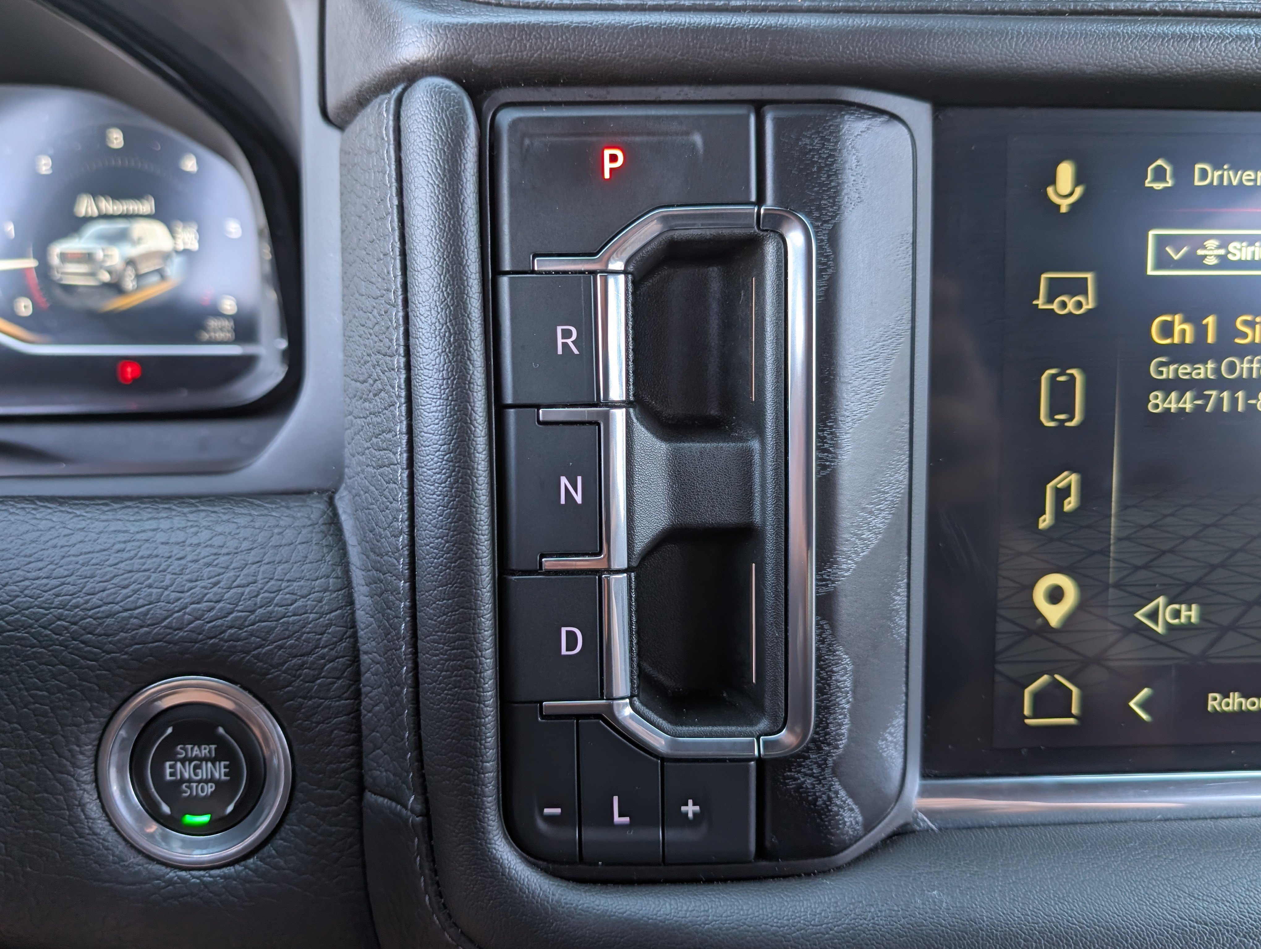 Used 2023 GMC Yukon Denali AWD/4WD image 31