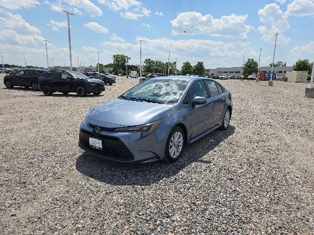 Used 2025 Toyota Corolla LE w/ LE Premium Package FWD image 1