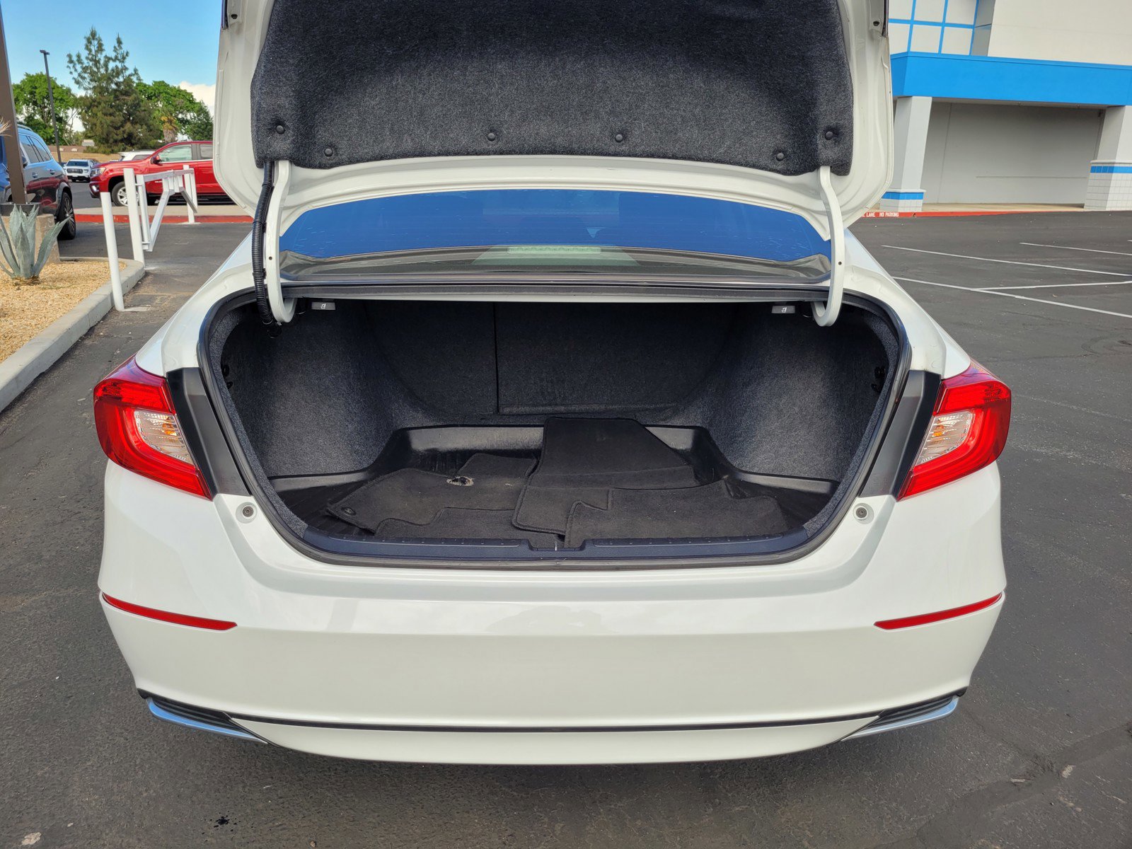 Used 2020 Honda Accord EX-L image 27