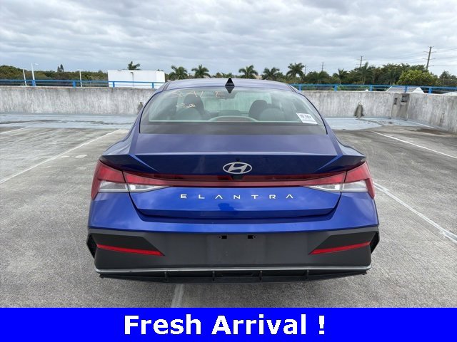 Used 2024 Hyundai Elantra SEL image 16