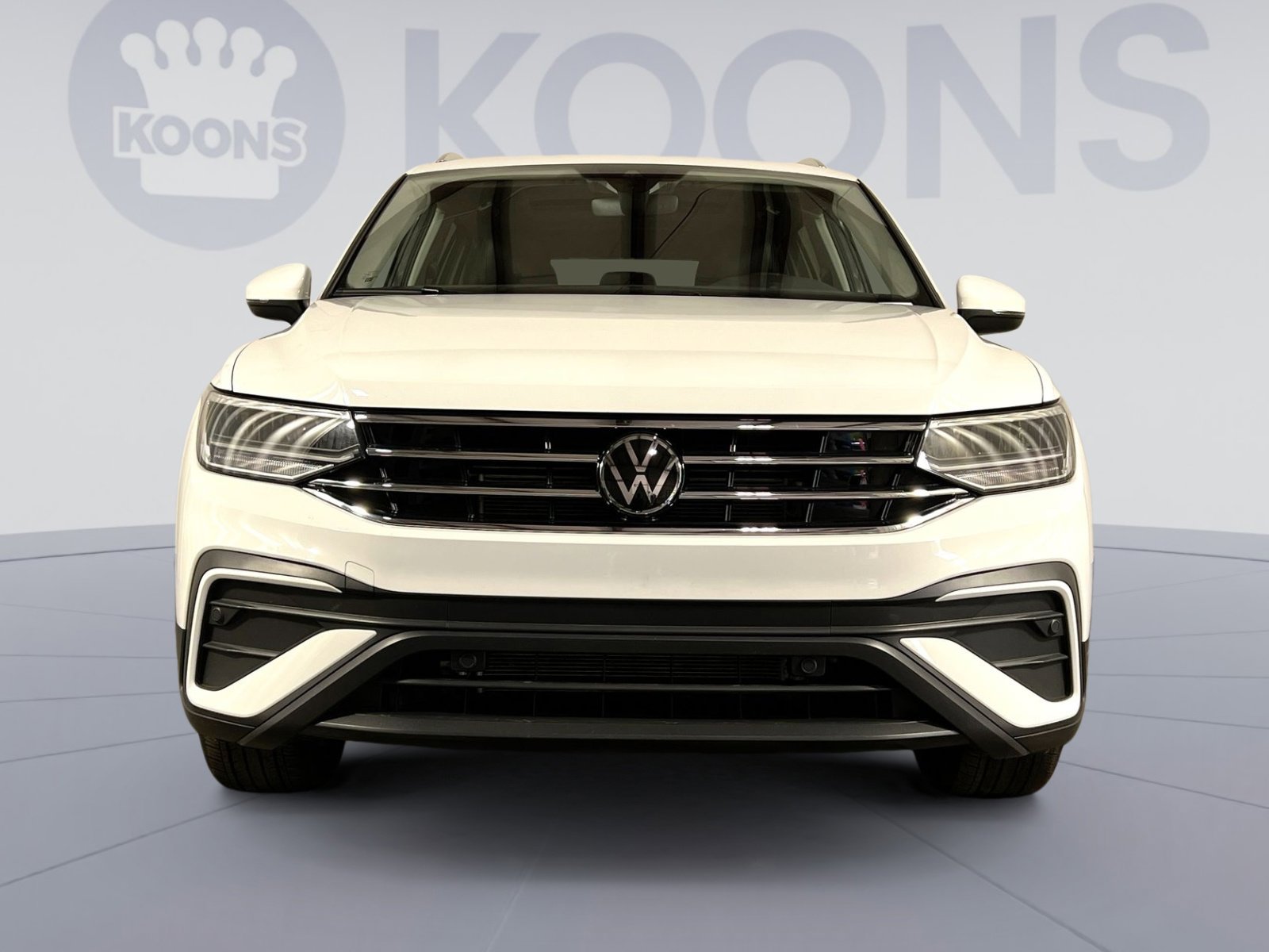 Used 2024 Volkswagen Tiguan SE FWD image 11