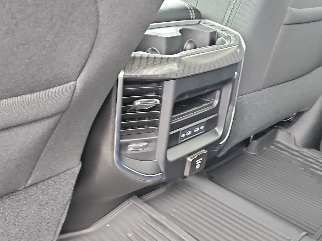 New 2026 RAM 2500 Big Horn AWD/4WD image 10