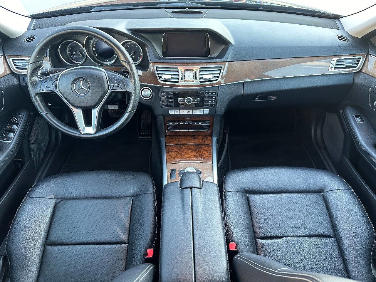 Used 2014 Mercedes-Benz E 350 E 350 Luxury 4dr Sedan image 24