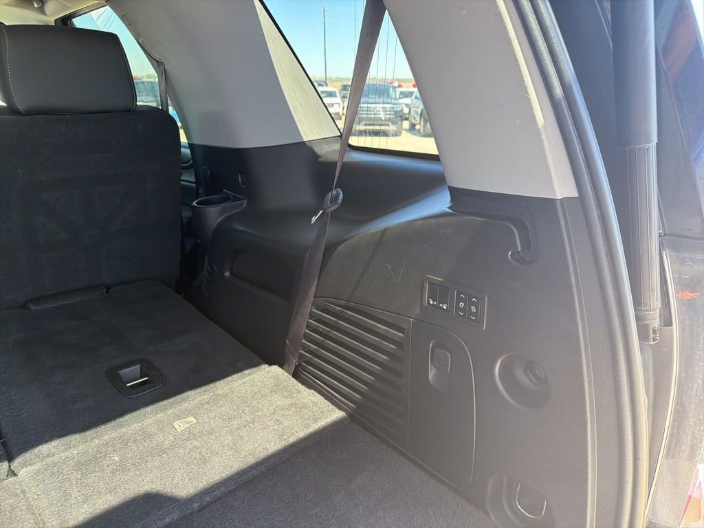Used 2016 GMC Yukon SLT w/ HD Trailering Package AWD/4WD image 26