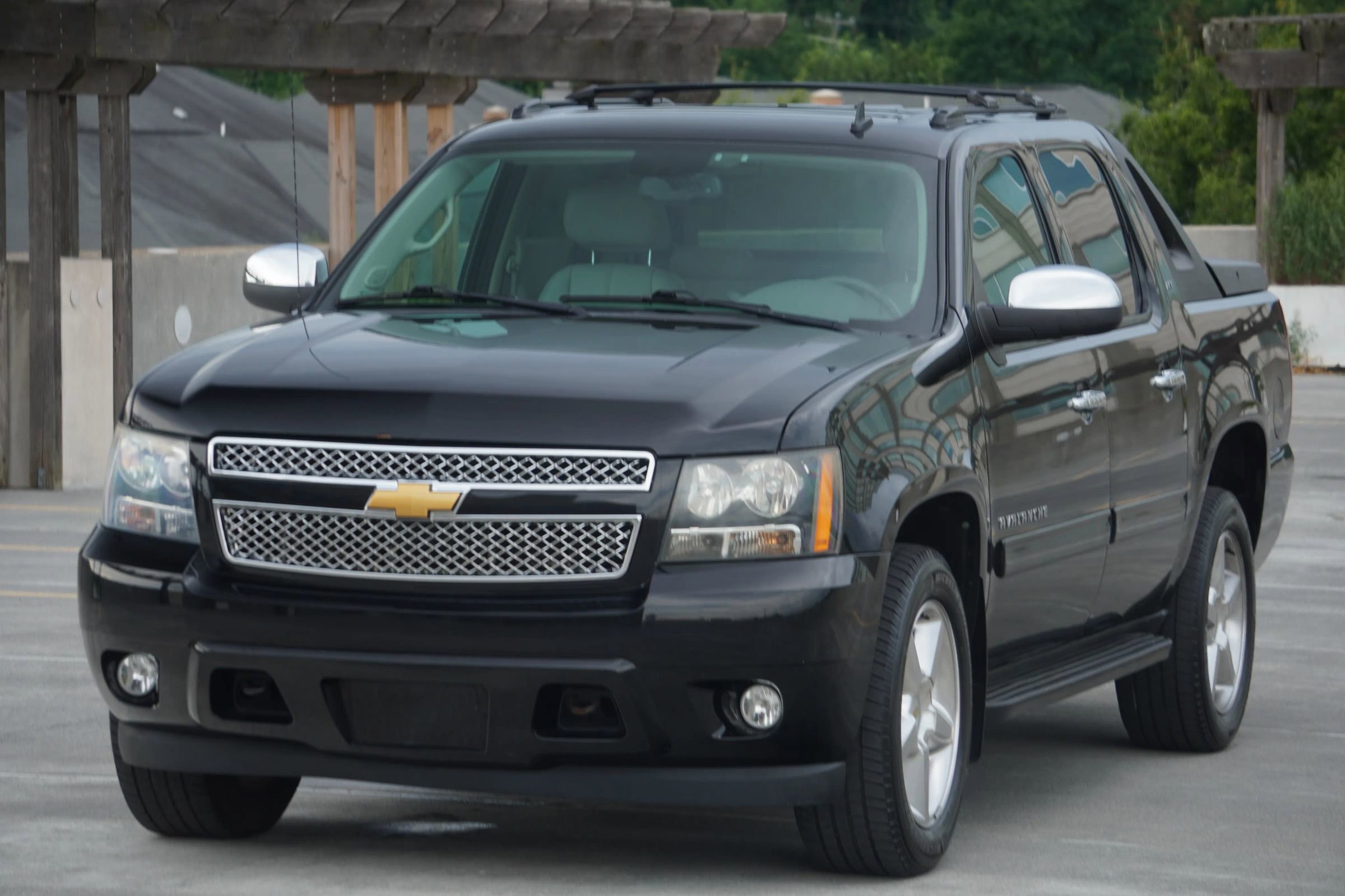 Used 2012 Chevrolet Avalanche LT w/ All-Star Edition image 27