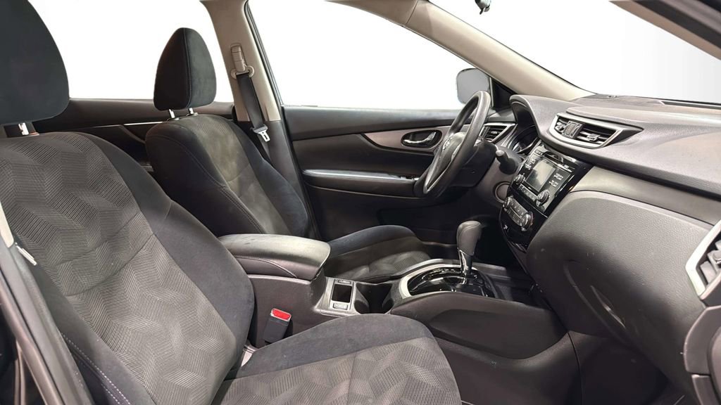 Used 2015 Nissan Rogue SV AWD/4WD image 10