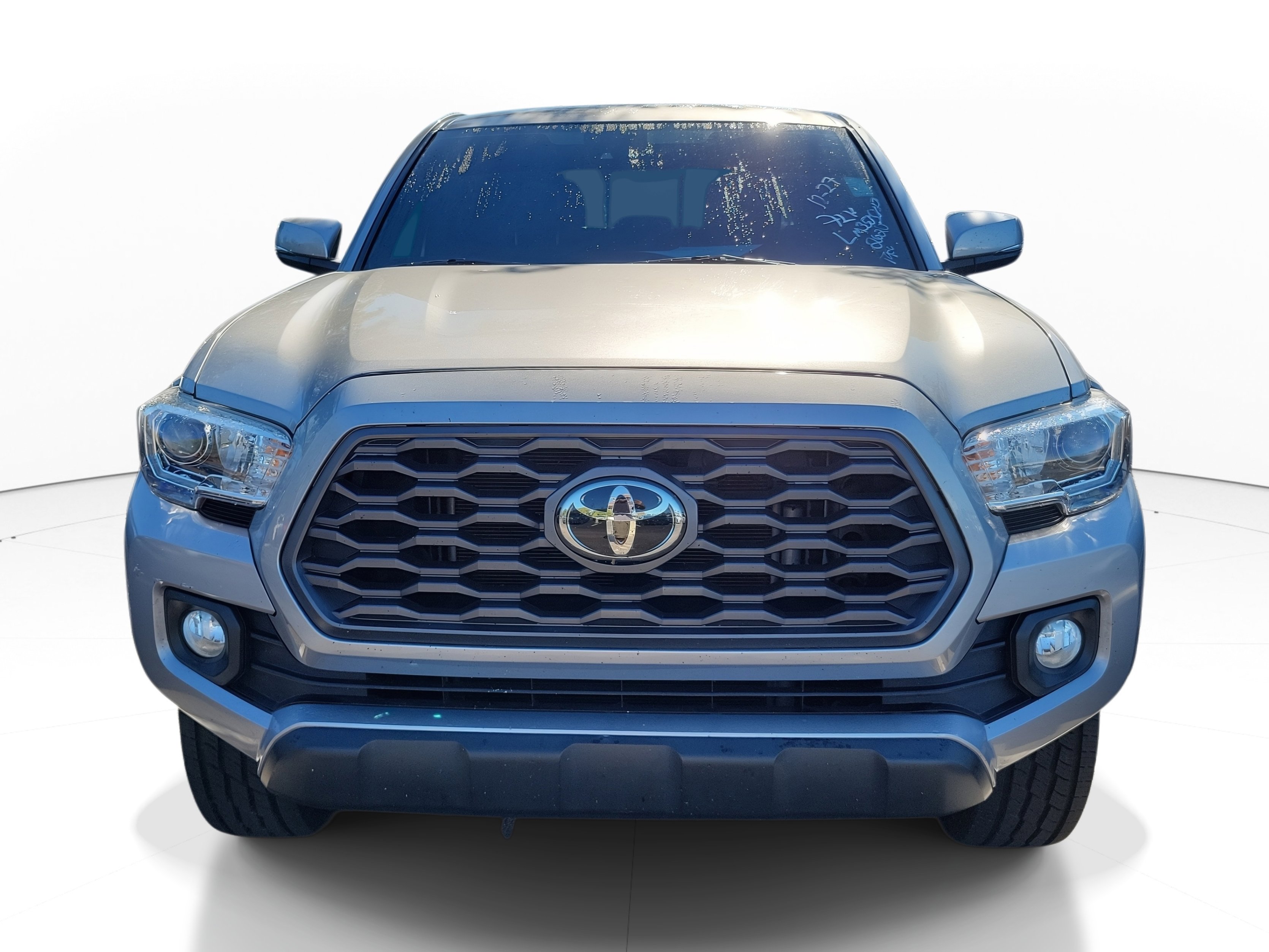 Used 2020 Toyota Tacoma TRD Off-Road image 2