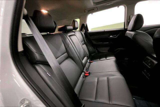 New 2025 Nissan Rogue SL w/ Tech Package AWD/4WD image 31