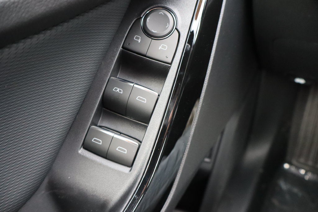 New 2027 Chevrolet Equinox RS w/ Safety and Technology Package AWD/4WD image 18