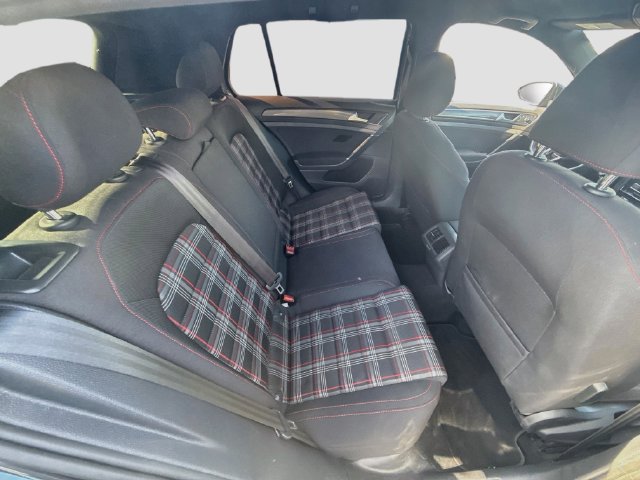 Used 2020 Volkswagen Golf 4-Door FWD image 32