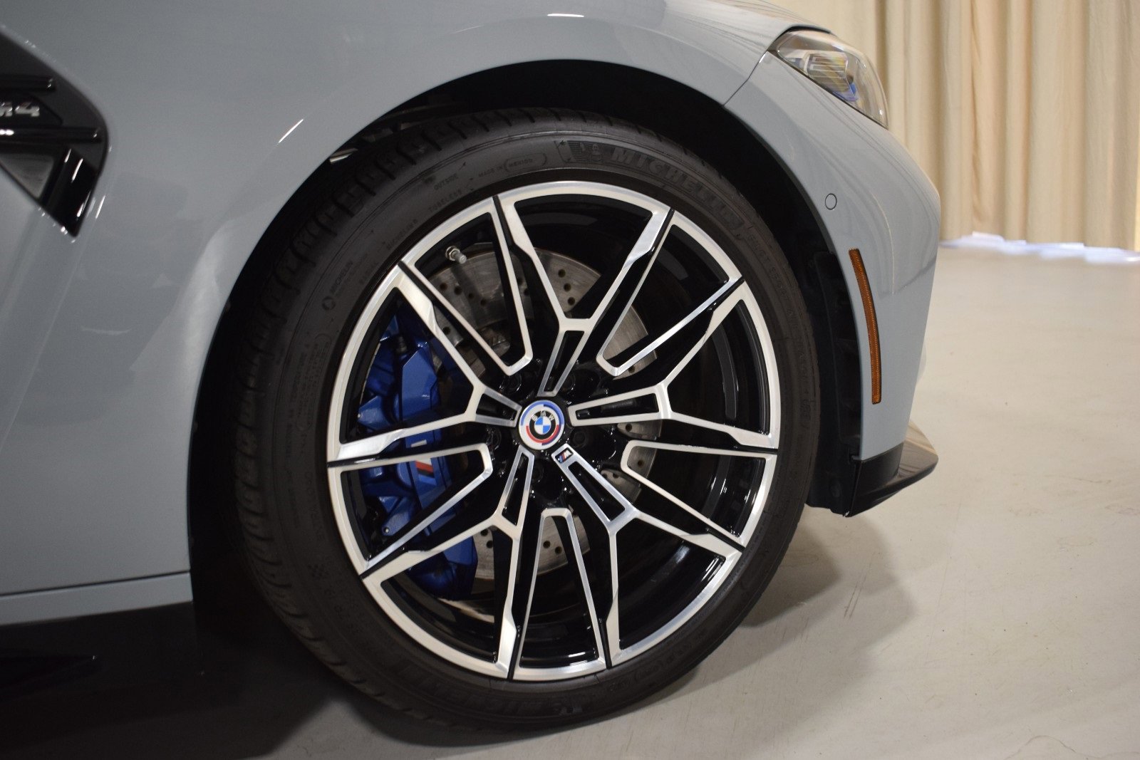 Used 2023 BMW M4 Coupe w/ M Driver's Package image 16