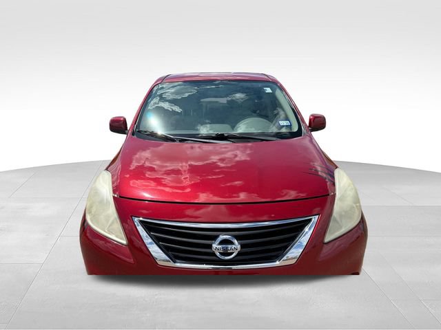 Used 2014 Nissan Versa w/ Tech Package FWD image 2