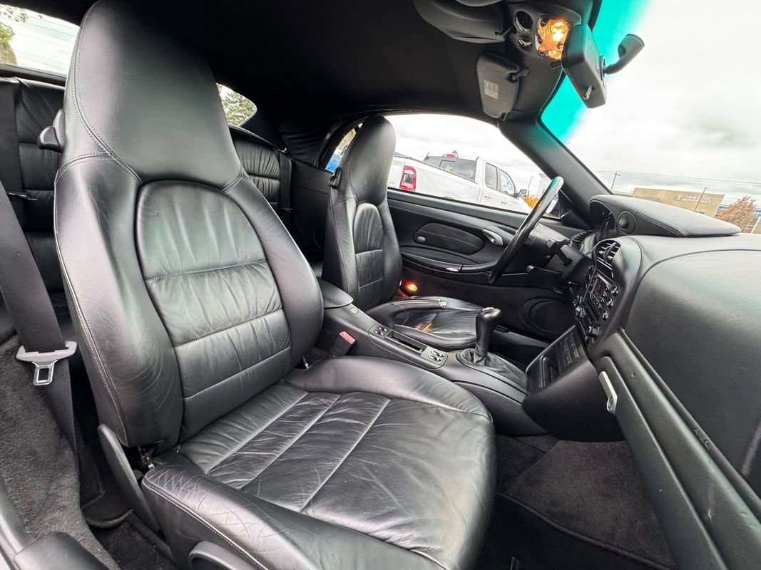 Used 2002 Porsche 911 Carrera 4 image 12