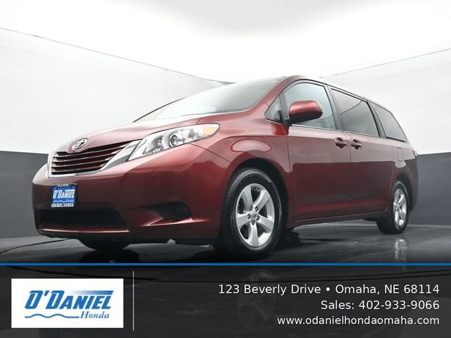 Used 2017 Toyota Sienna LE FWD image 9