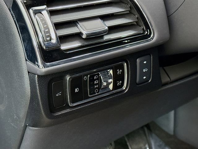 Used 2024 Lincoln Navigator L Black Label image 10