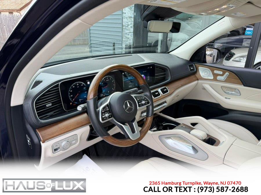 Used 2021 Mercedes-Benz GLE 350 4MATIC w/ AMG Line Exterior image 17