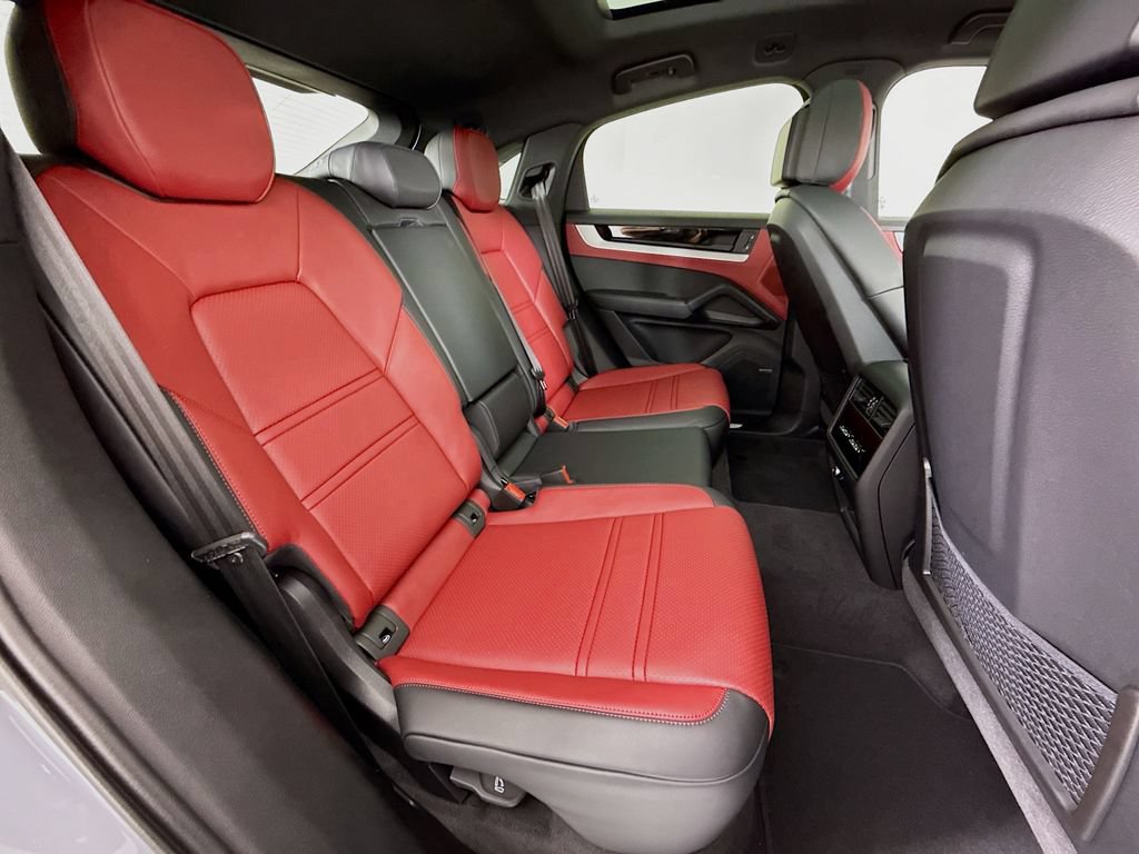 New 2026 Porsche Cayenne Coupe AWD/4WD image 29