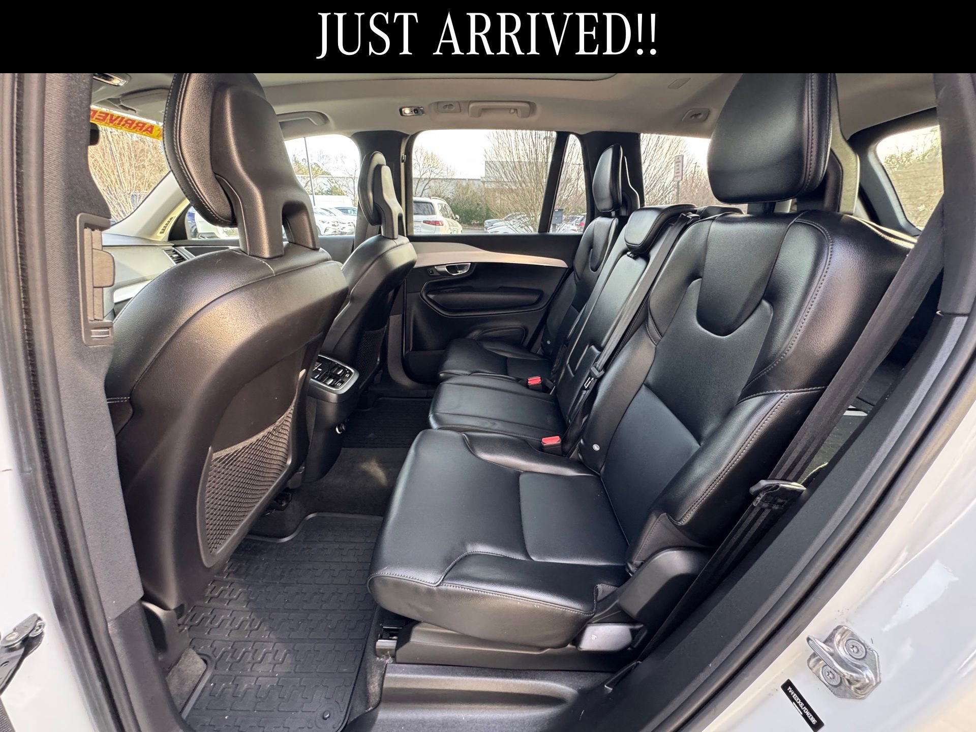 Used 2018 Volvo XC90 T5 Momentum w/ Convenience Package image 10