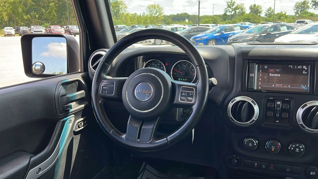 Used 2017 Jeep Wrangler Unlimited Sahara AWD/4WD image 13