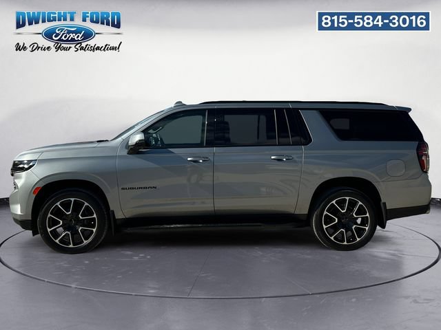 Used 2023 Chevrolet Suburban RST w/ Sport Performance Package AWD/4WD image 2