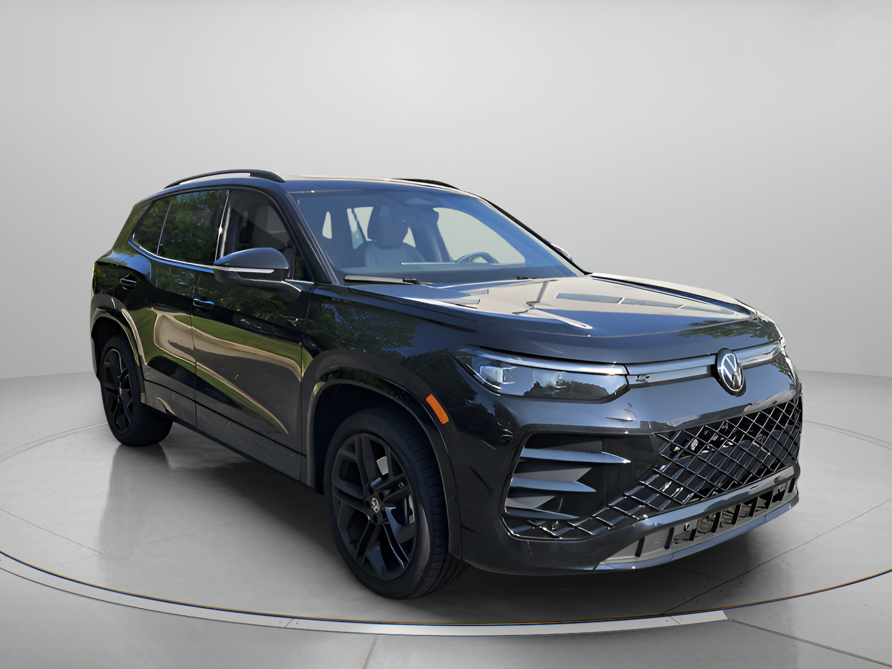 Certified 2026 Volkswagen Tiguan SE R-Line AWD/4WD image 7
