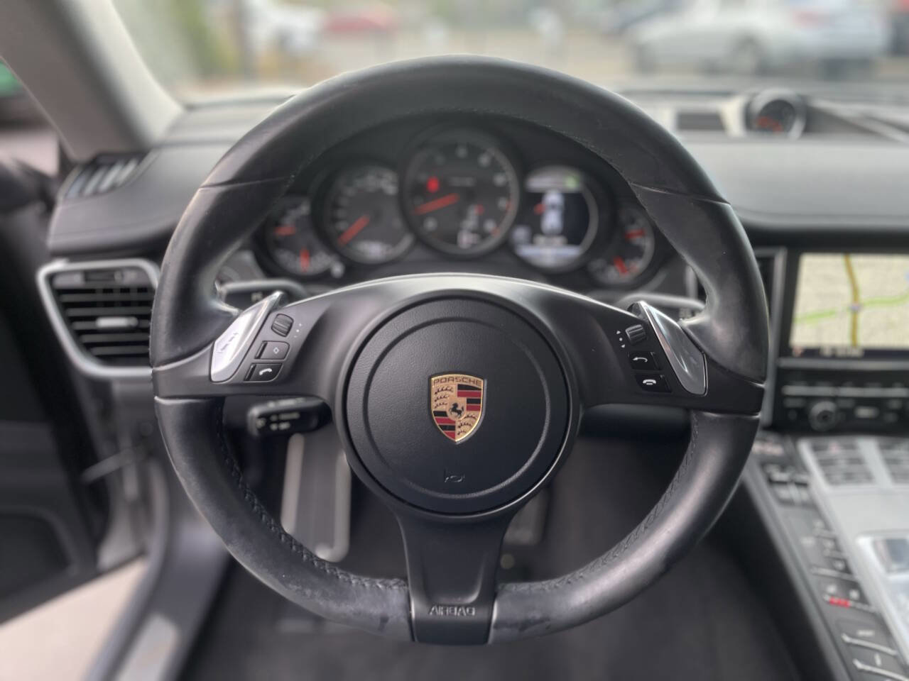 Used 2016 Porsche Panamera 4 Edition image 30